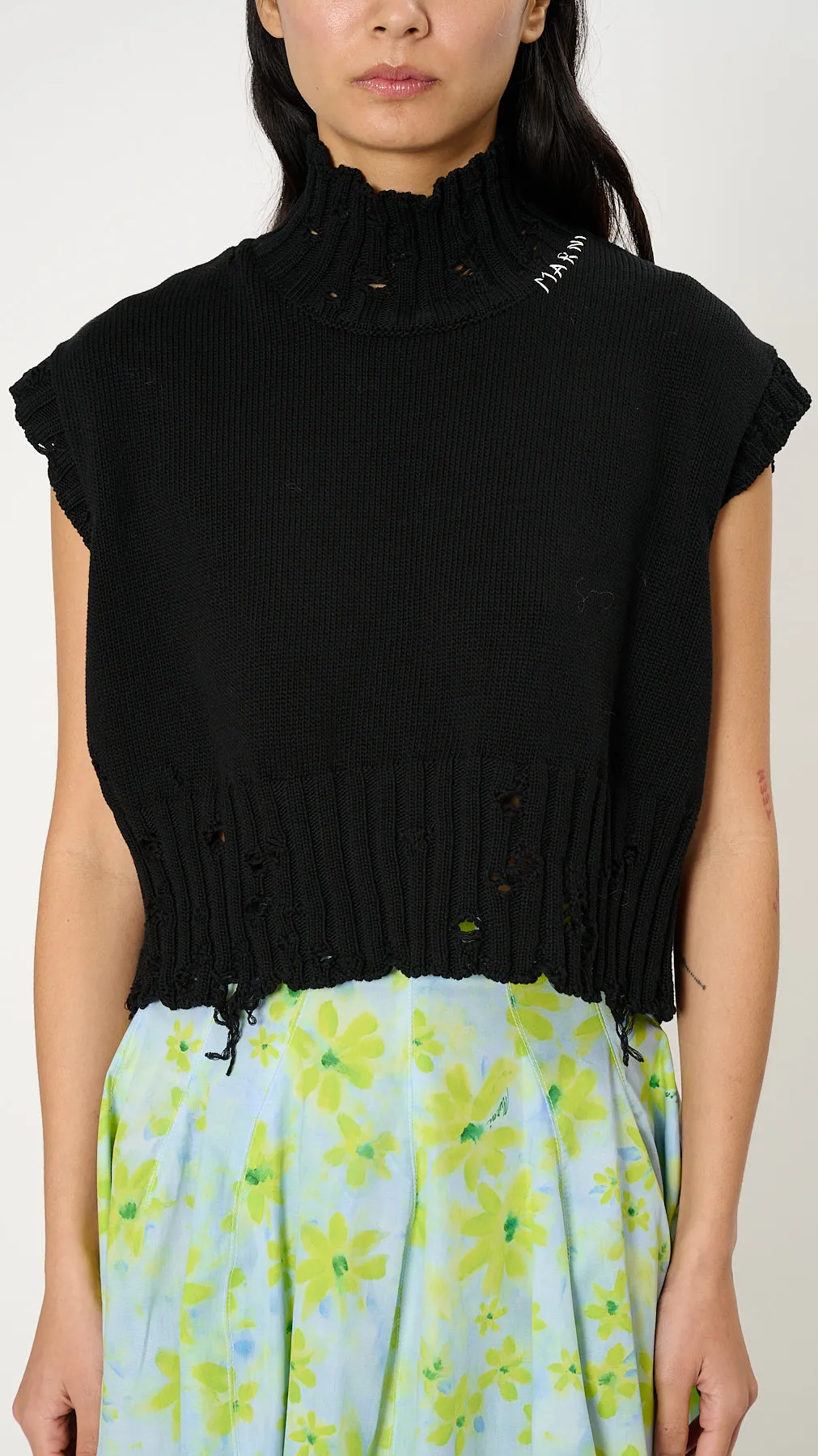 Cropped Sweater Vest in Black